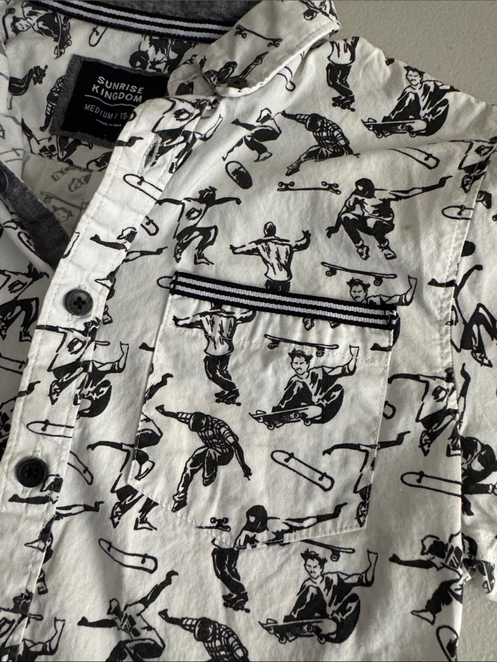 Boys sunrise kingdom Skate Print Button-Down Shirt - Picture 3 of 6